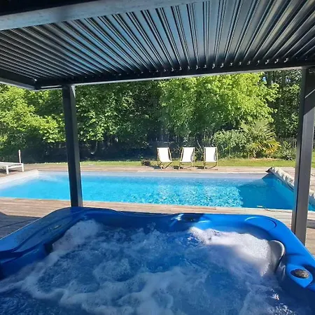 Villa Domaine De Cachaou Logis Du Pujeau Sauna & Piscine Chauffee Salles (Gironde)